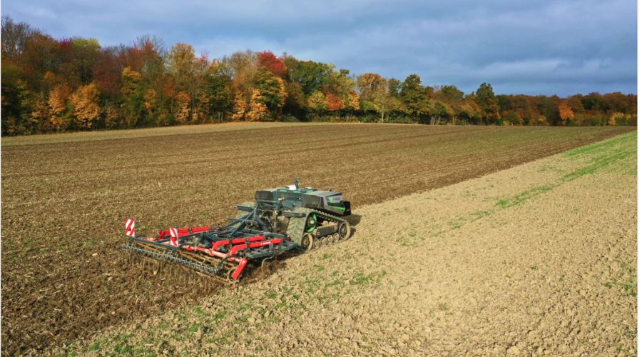 Jeremy Clarkson of Diddly Squat has recently shared his latest farm machinery purchase, a driverless tractor AgBot T2 by Agxeed.