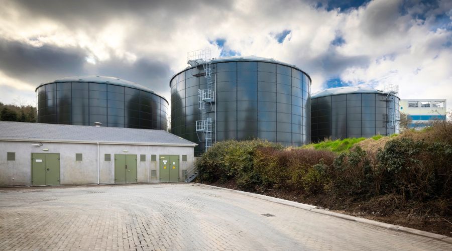 Omex Ireland has officially opened the country’s first and largest dedicated liquid fertiliser distribution hub at the Port of Cork.