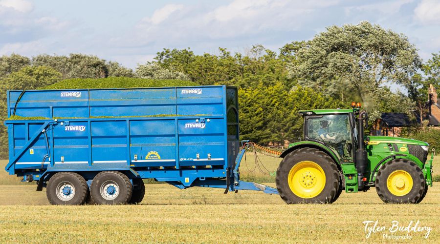 UK Farmers are firing up their combines earlier than usual, making a start on harvest 2025. Farmers Guide will be tracking harvest progress.